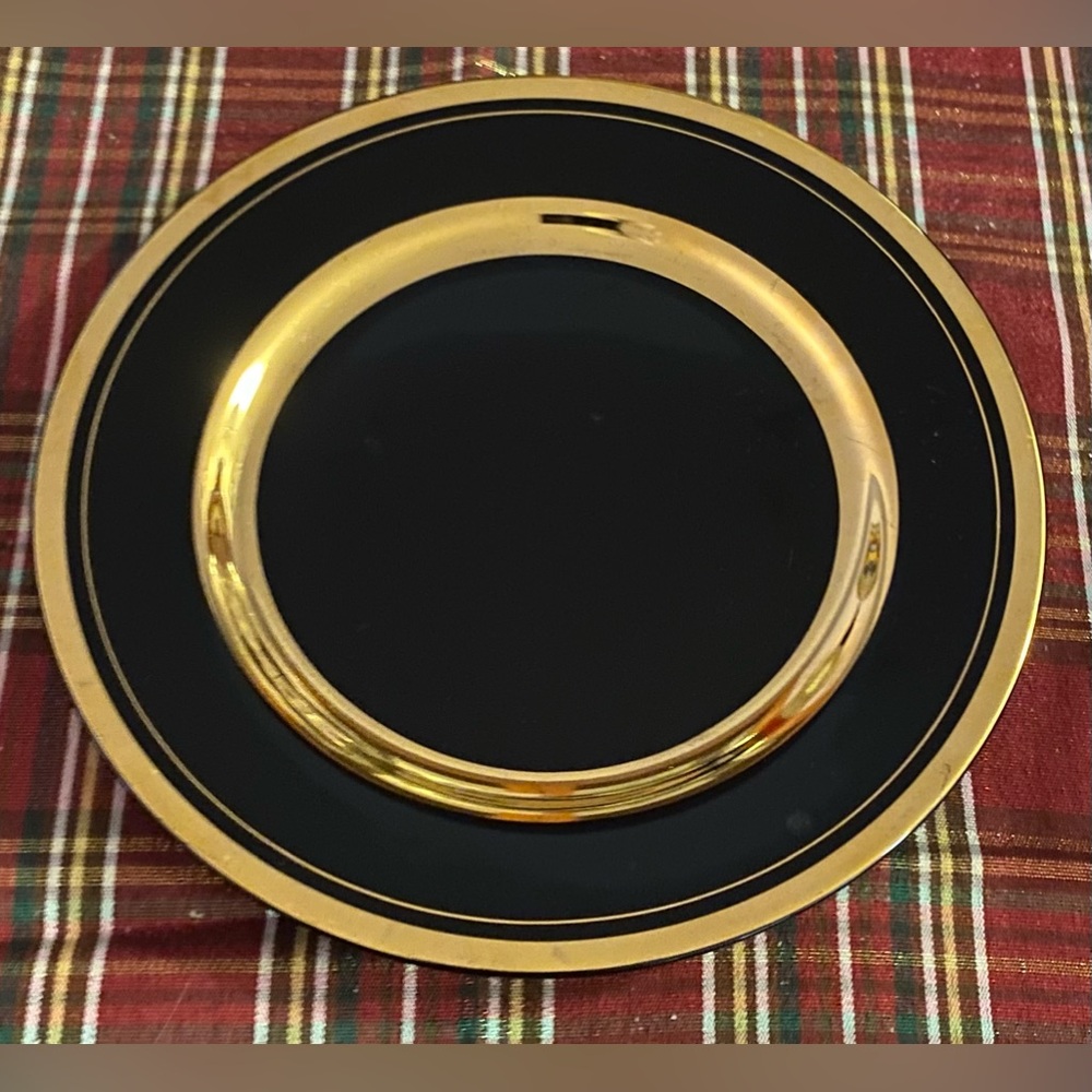 Black China lunch plate with gold trim